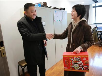 春節(jié)慰問送溫暖，歲寒情深暖人心——綿投集團(tuán)組織開展2022年春節(jié)慰問系列活動